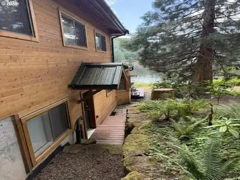 71810 Northshore Drive Birkenfeld OR 97016