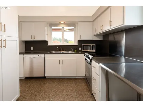 2575 Chula Vista Boulevard Eugene OR 97403