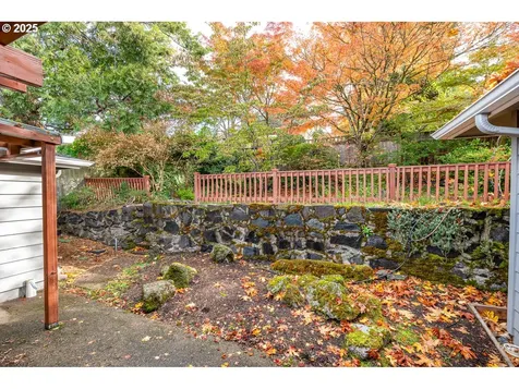 2575 Chula Vista Boulevard Eugene OR 97403