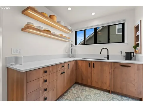 3725 NE 72nd Avenue Portland OR 97213