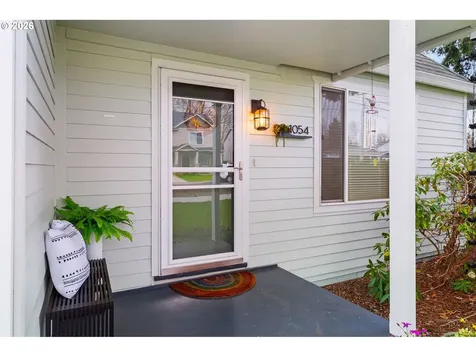 1054 NE Faloma Road Portland OR 97211