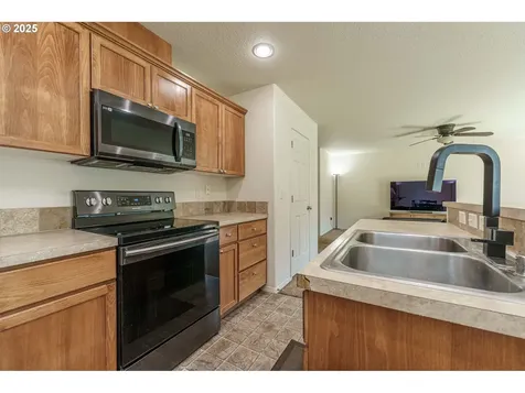 5735 NE 49th Street Vancouver WA 98661