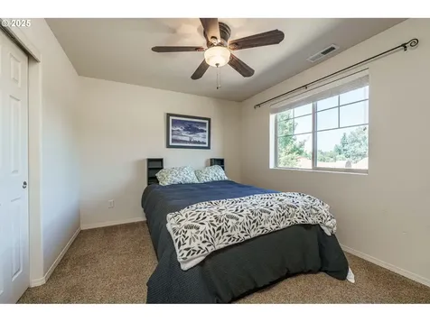 5735 NE 49th Street Vancouver WA 98661