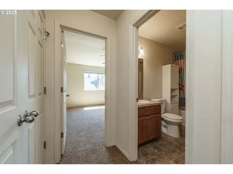 5735 NE 49th Street Vancouver WA 98661