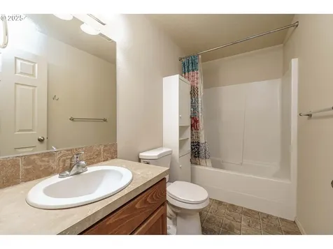 5735 NE 49th Street Vancouver WA 98661