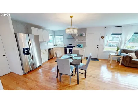 1244 Moore Street Brookings OR 97415