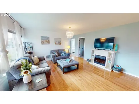 1244 Moore Street Brookings OR 97415