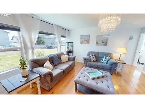 1244 Moore Street Brookings OR 97415