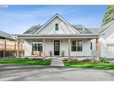 1305 Uff Da Street Silverton OR 97381
