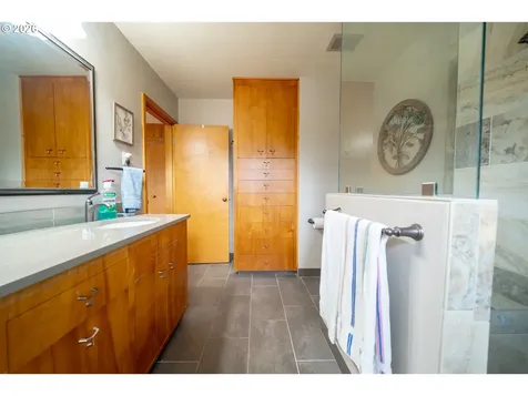 455 W High Street Stayton OR 97383