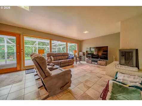 455 W High Street Stayton OR 97383