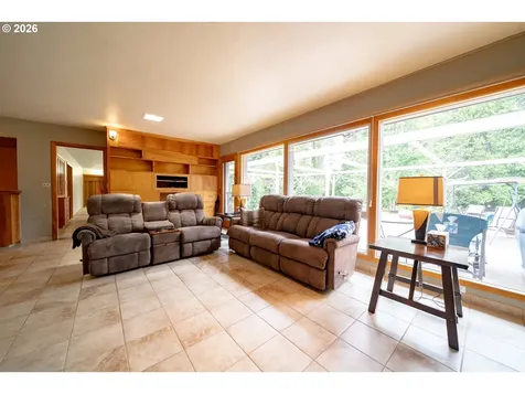 455 W High Street Stayton OR 97383