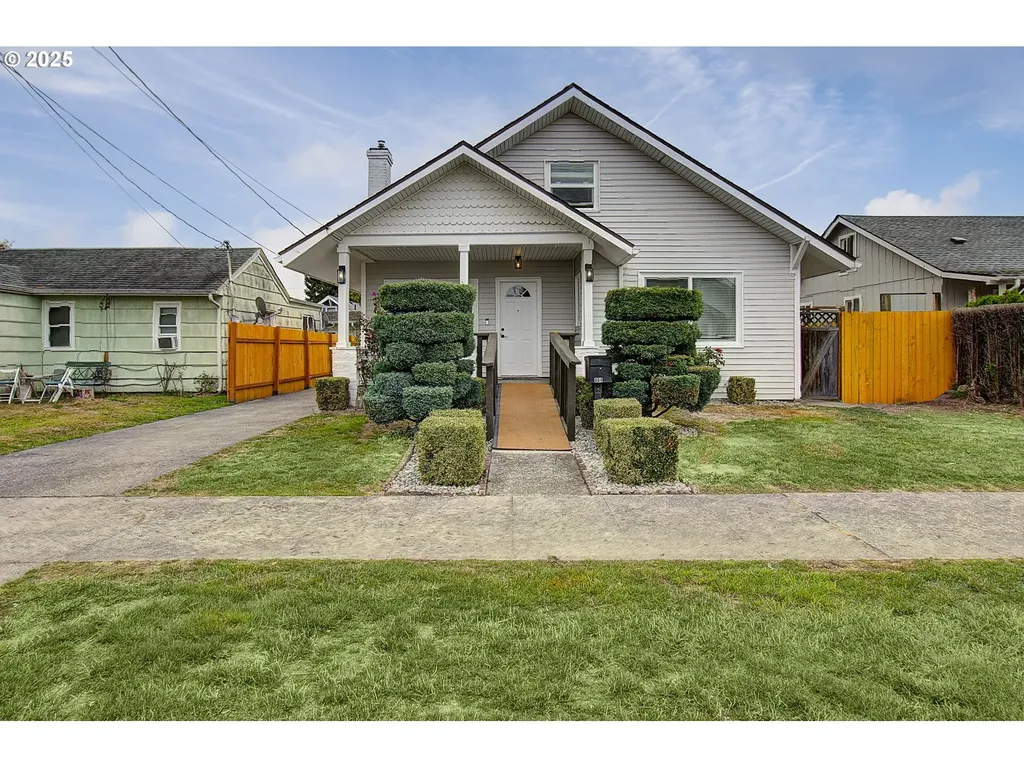 804 S 6th Avenue Kelso WA 98626