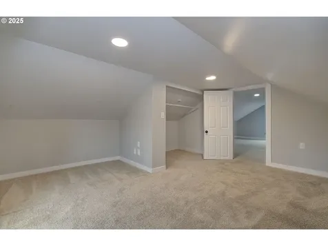 804 S 6th Avenue Kelso WA 98626