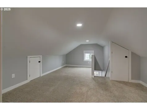 804 S 6th Avenue Kelso WA 98626