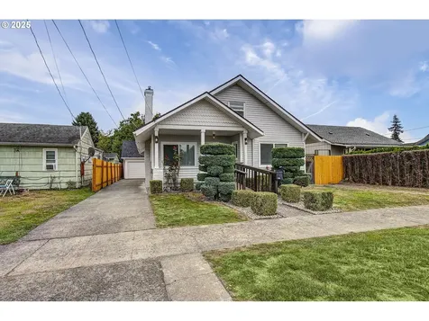 804 S 6th Avenue Kelso WA 98626