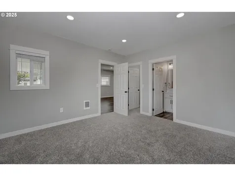 804 S 6th Avenue Kelso WA 98626