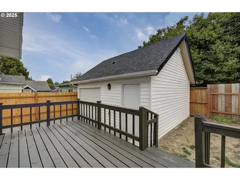 804 S 6th Avenue Kelso WA 98626