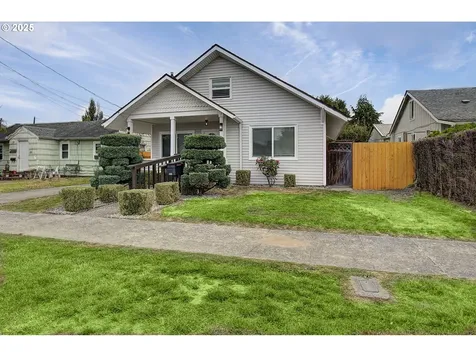 804 S 6th Avenue Kelso WA 98626