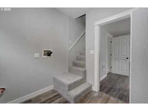 804 S 6th Avenue Kelso WA 98626