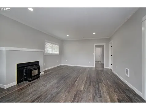804 S 6th Avenue Kelso WA 98626