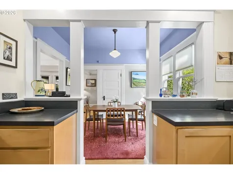 2217 NE 12th Avenue Portland OR 97212