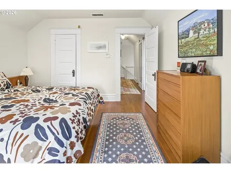 2217 NE 12th Avenue Portland OR 97212