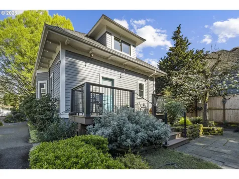 2217 NE 12th Avenue Portland OR 97212