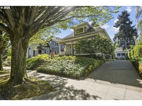 2217 NE 12th Avenue Portland OR 97212