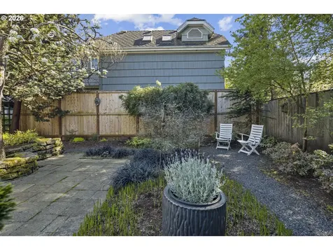 2217 NE 12th Avenue Portland OR 97212