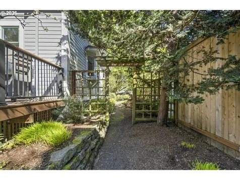 2217 NE 12th Avenue Portland OR 97212