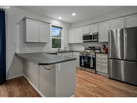 2098 SE Williams Drive Gresham OR 97080