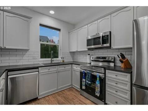 2098 SE Williams Drive Gresham OR 97080
