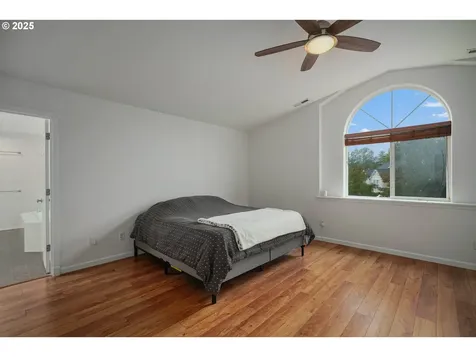 2098 SE Williams Drive Gresham OR 97080