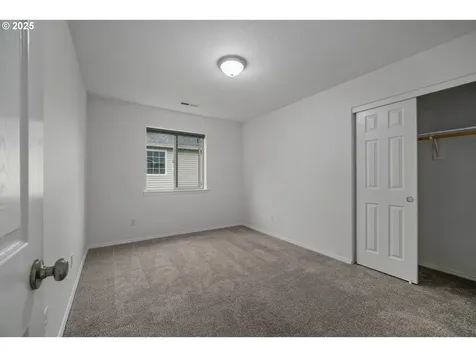 2098 SE Williams Drive Gresham OR 97080