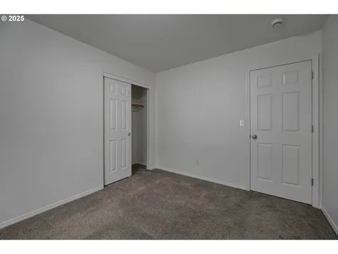 2098 SE Williams Drive Gresham OR 97080