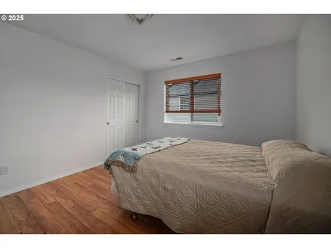 2098 SE Williams Drive Gresham OR 97080