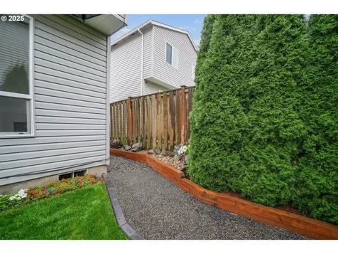 2098 SE Williams Drive Gresham OR 97080