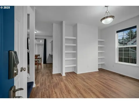 2098 SE Williams Drive Gresham OR 97080