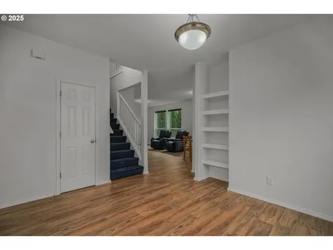 2098 SE Williams Drive Gresham OR 97080