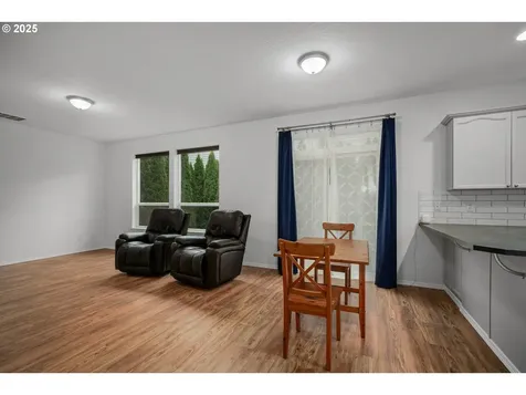 2098 SE Williams Drive Gresham OR 97080