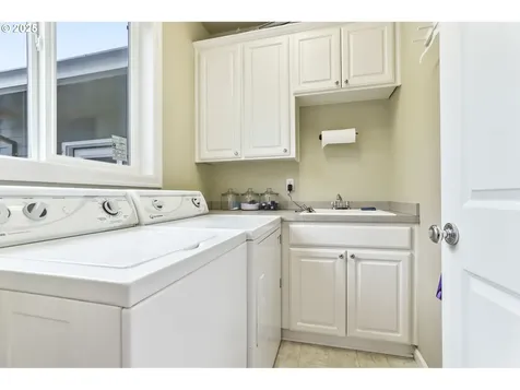 1393 NE 11th Avenue Canby OR 97013