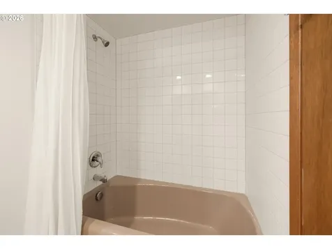 15235 NE Clackamas Street Portland OR 97230