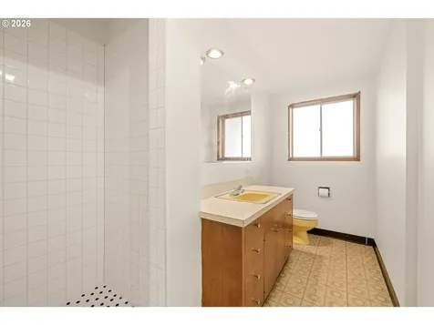 15235 NE Clackamas Street Portland OR 97230
