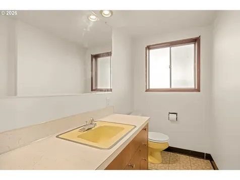 15235 NE Clackamas Street Portland OR 97230