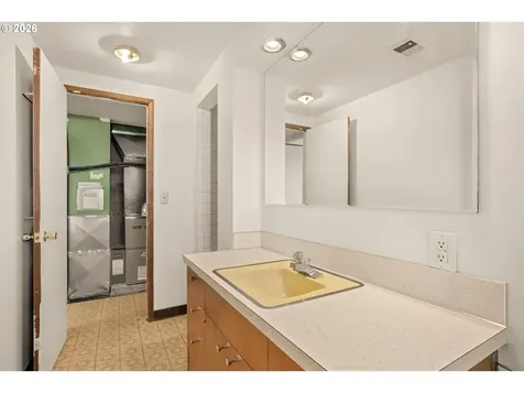 15235 NE Clackamas Street Portland OR 97230
