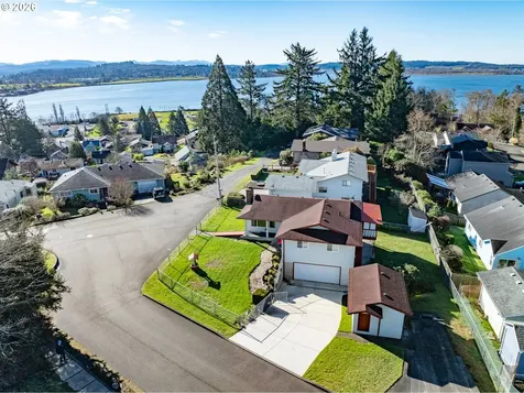 395 Cumberland Street Astoria OR 97103