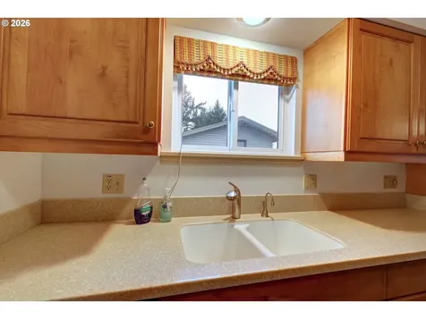 395 Cumberland Street Astoria OR 97103