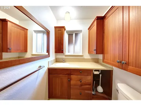 395 Cumberland Street Astoria OR 97103