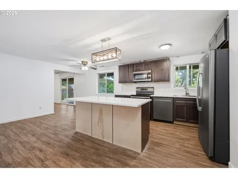 1211 SE 212th Avenue Gresham OR 97030